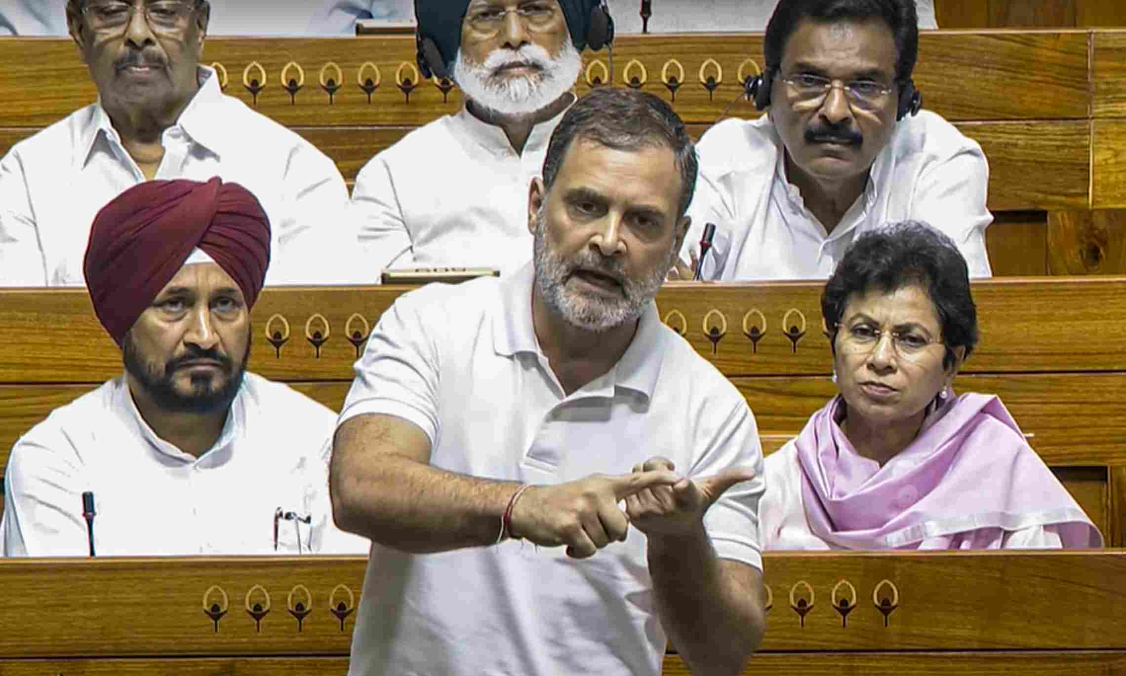 छात्रों पर हिंसा की जवाबदेही तय हो, अमित शाह इस्तीफा दें: राहुल