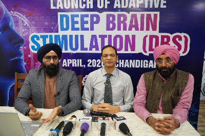 हीलिंग हॉस्पिटल, चंडीगढ़ ने पार्किंसंस के लिए एडेप्टिव DBS शुरू किया
